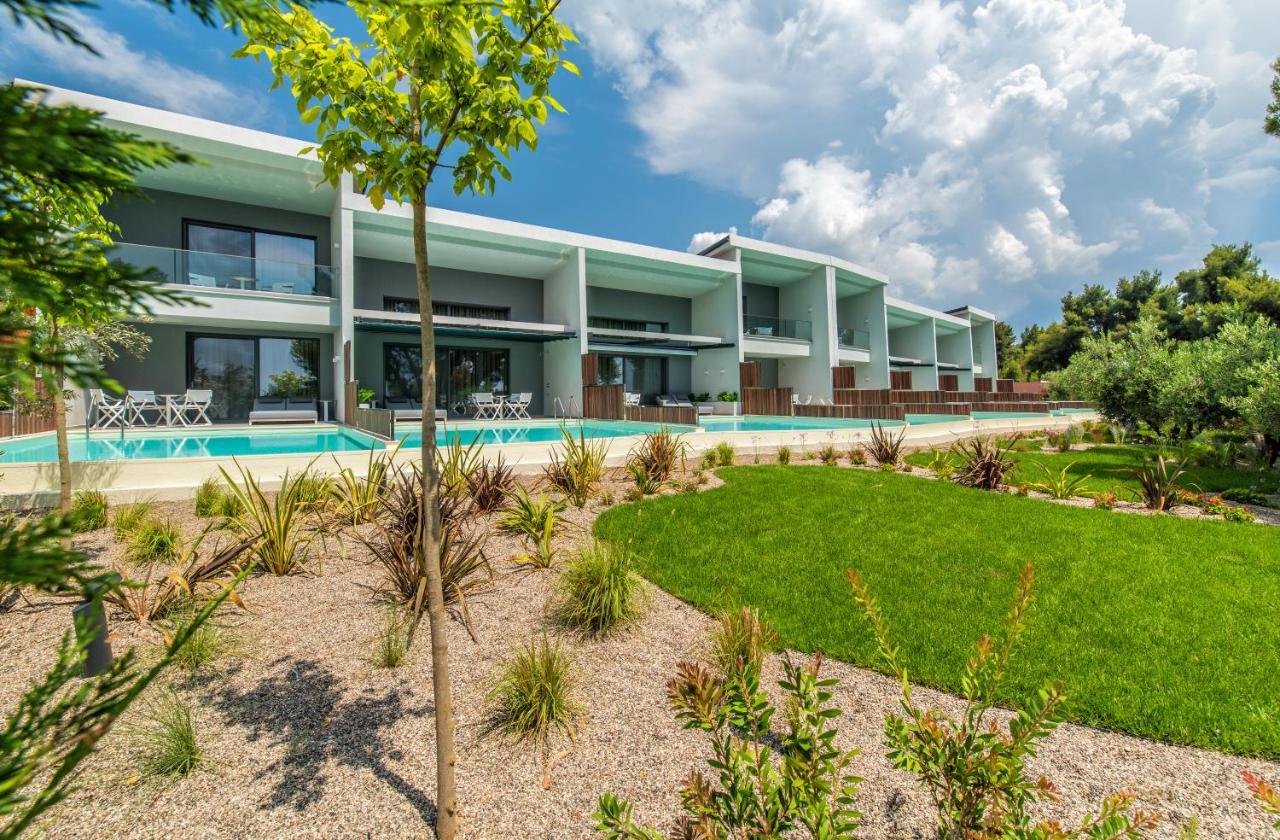Lagomandra Luxury Suites With Private Pools Nikiti  Extérieur photo