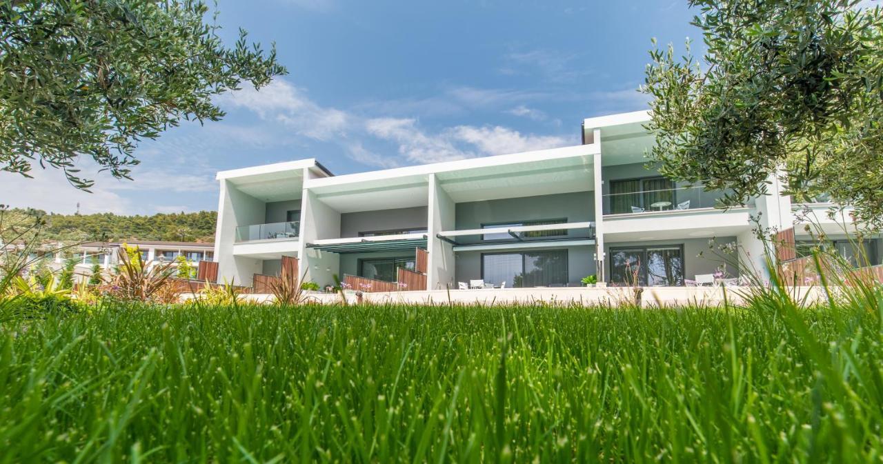 Lagomandra Luxury Suites With Private Pools Nikiti  Extérieur photo