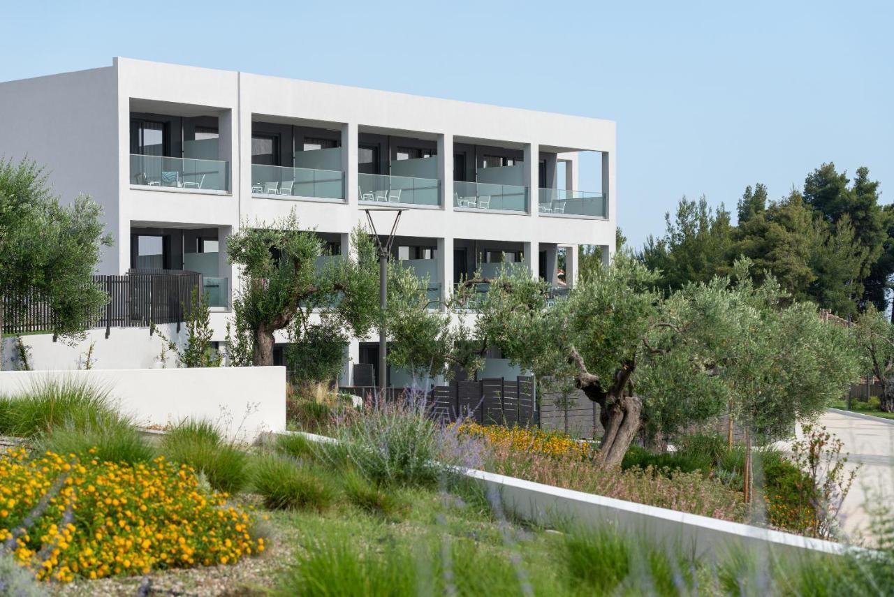 Lagomandra Luxury Suites With Private Pools Nikiti  Extérieur photo